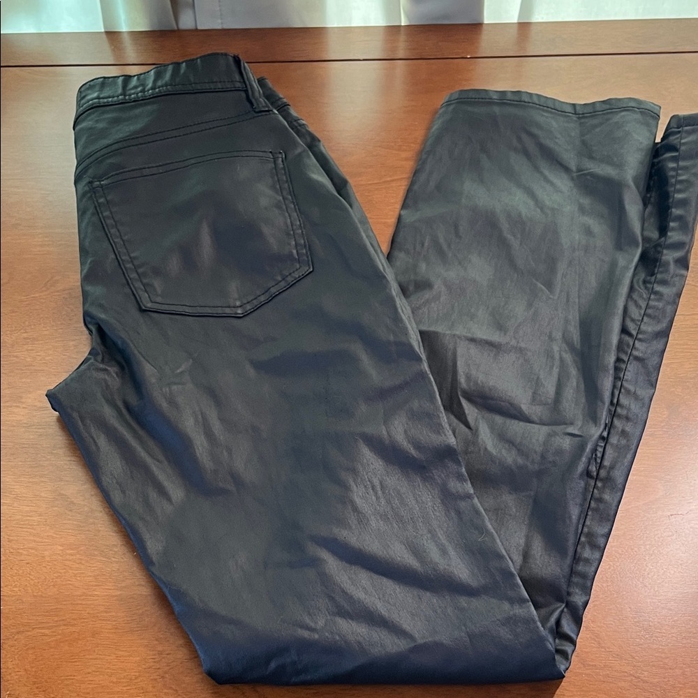 We the Free Women’s Black Shiny Pants with Detailed Hem Size 27